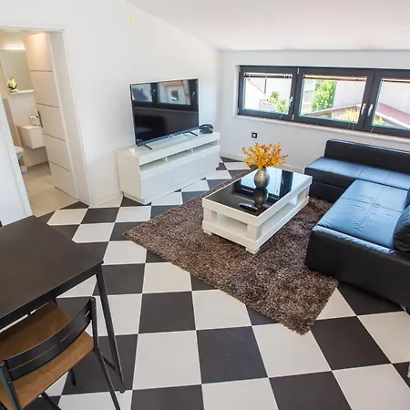 Black & White Apartment Rovinj Exterior photo