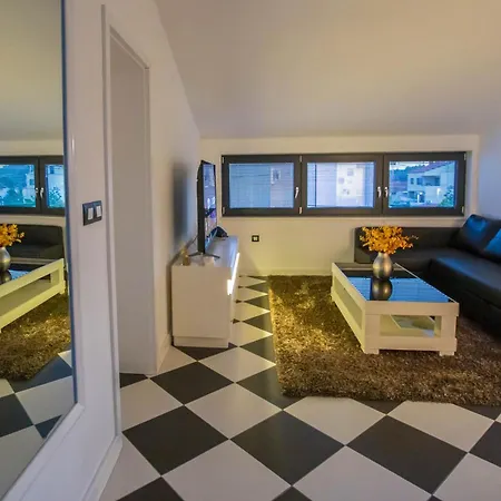 Black & White Apartment Rovinj Exterior photo